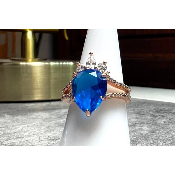 Ring Bomb Party Ring, size 8, NWOT, Blue stone rose gold color band - Picture 2 of 8